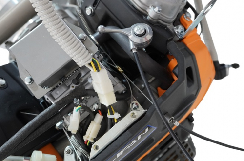 Двигатель Lifan LF2V80F-A (4500), 29 л.с. D25 20А (вариатор+провода+выхлопн система) на Буран